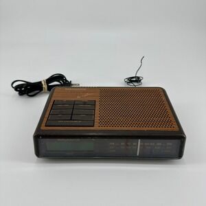 Vintage Magnavox D3670 AM/FM Digital Alarm Clock Radio Wood Grain Tested & Works